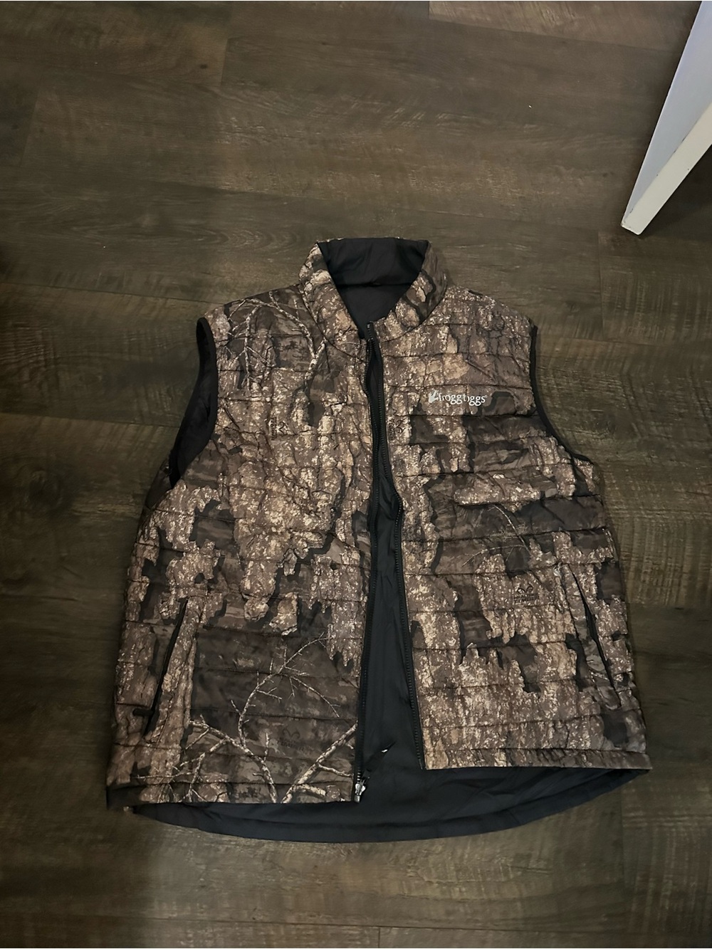 Men’s Quilted Camo Vest in Brown